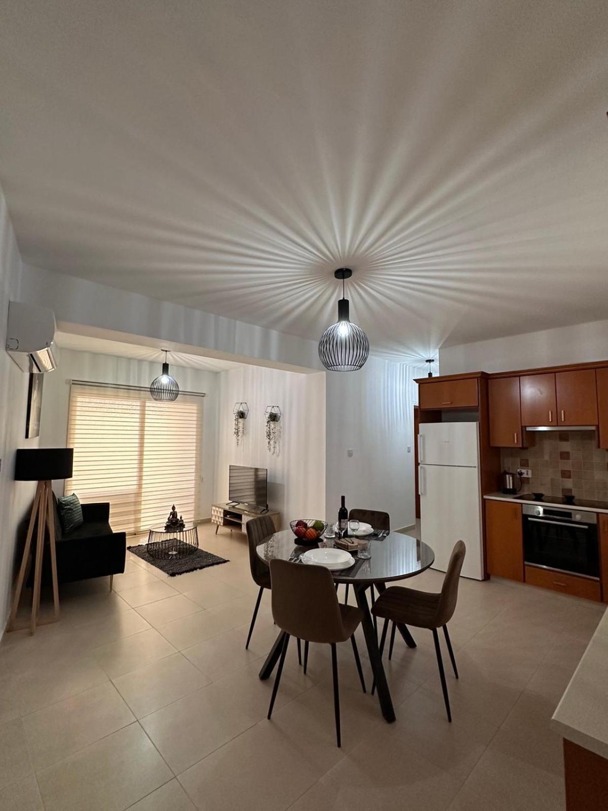 Lucy's Holidays Apartment Peyia